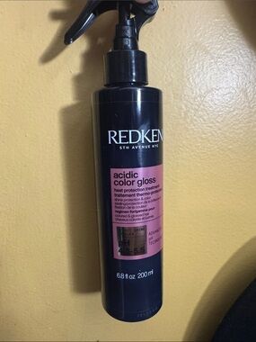Redken Acidic Color Gloss Heat Protect Spray — Black & Pink Label